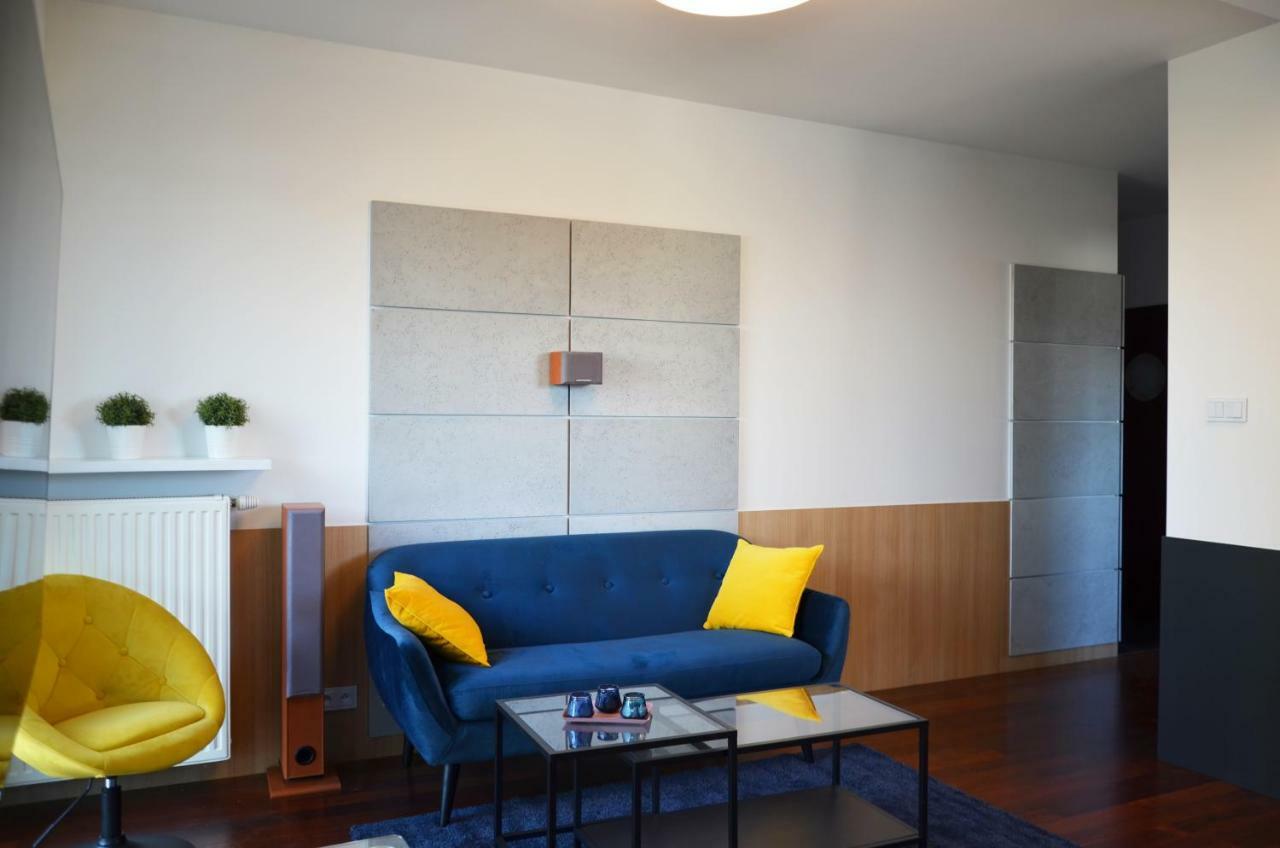 Aleja Wyscigowa 4C By Homeprime Varsovia Exterior foto